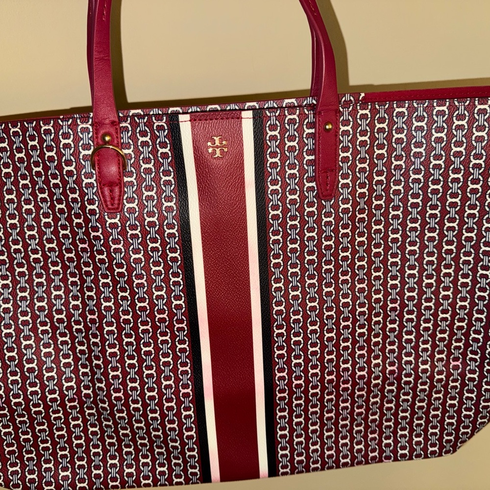 Tory Burch Women’s Gemini Link Tote - Picture 2 of 4